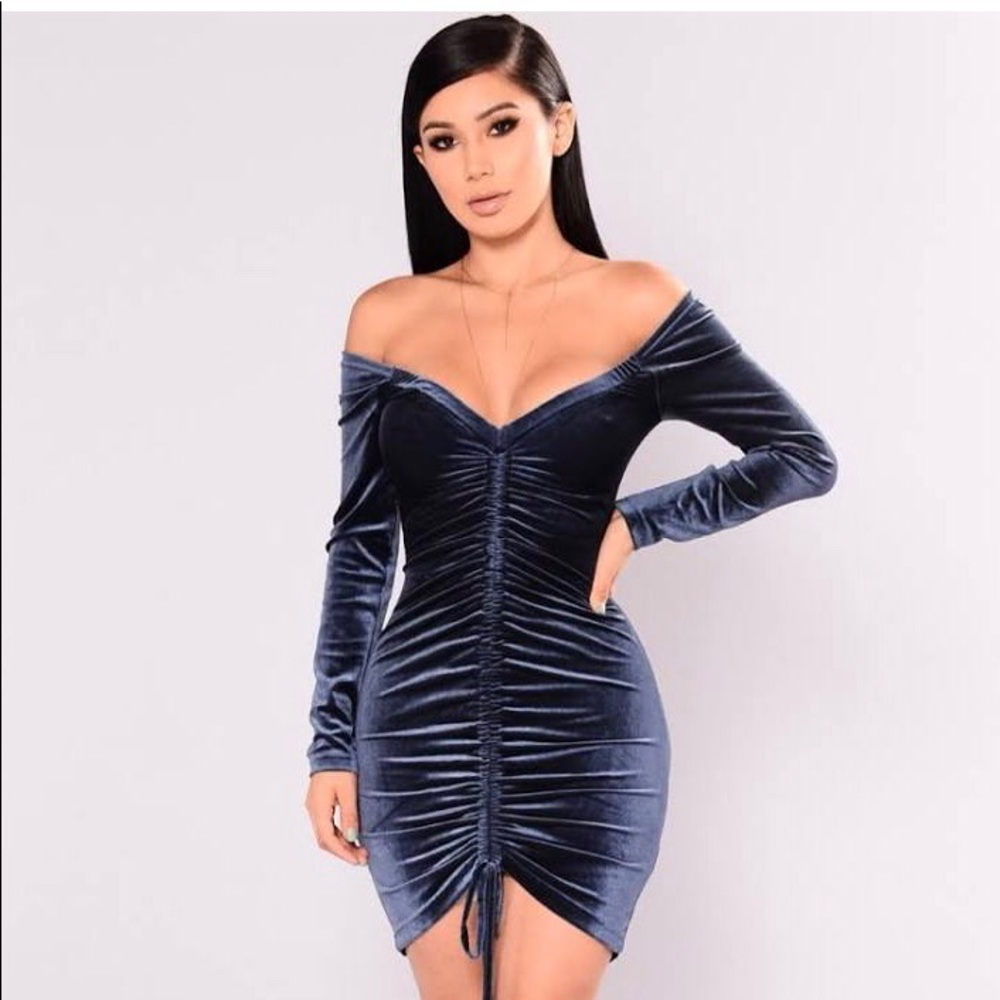 Velvet 
Dark navy blue 
Off the shoulder